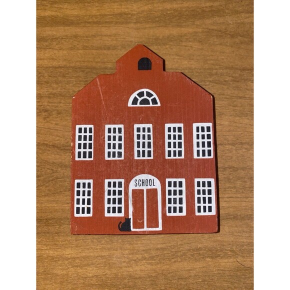 Lot of 7 Vintage Cat's Meow Assorted Village Pieces 80's & 90's SIGNED - Picture 2 of 8